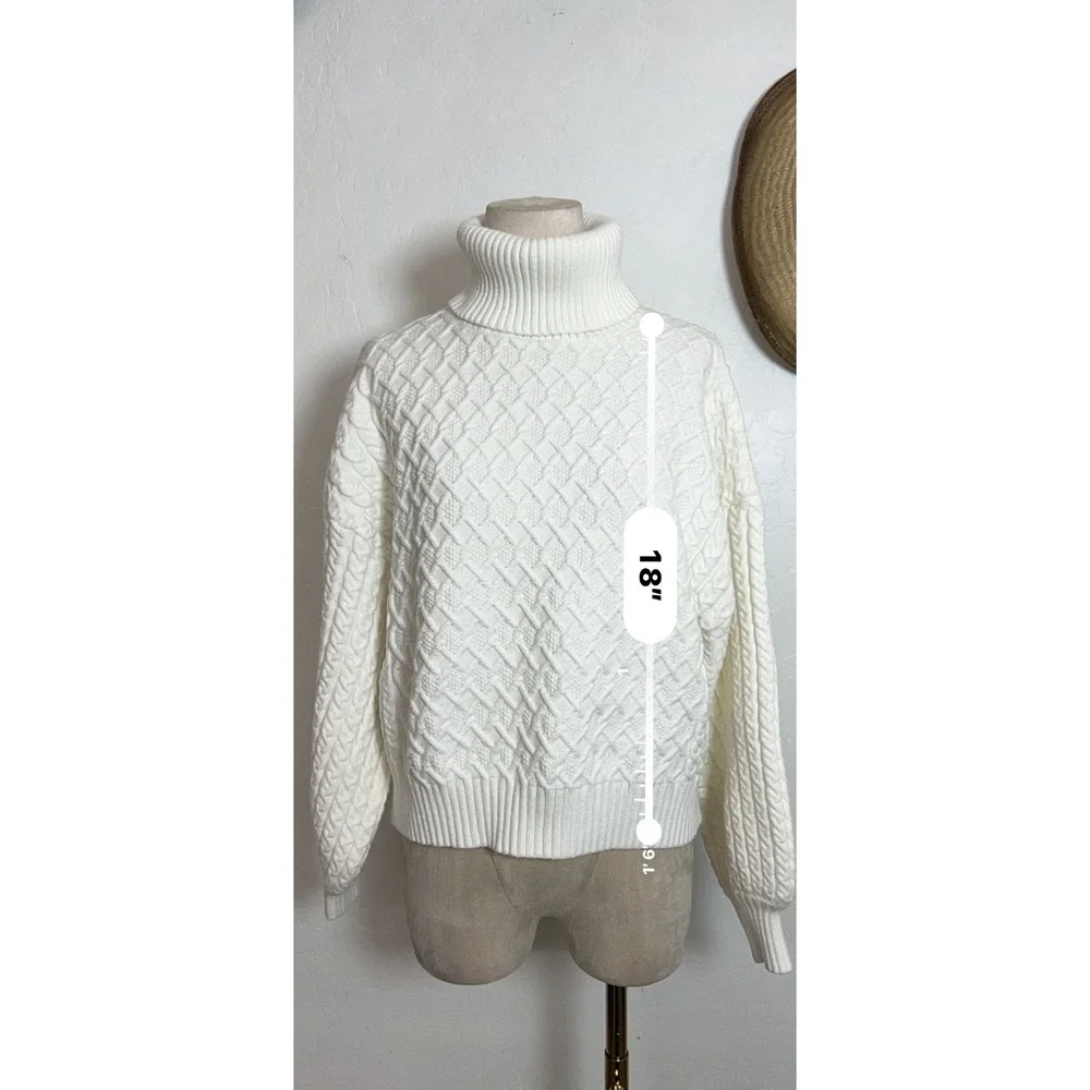 Magaschoni White Cable Knit Turtleneck Sweater Large L Basketweave Cropped Soft